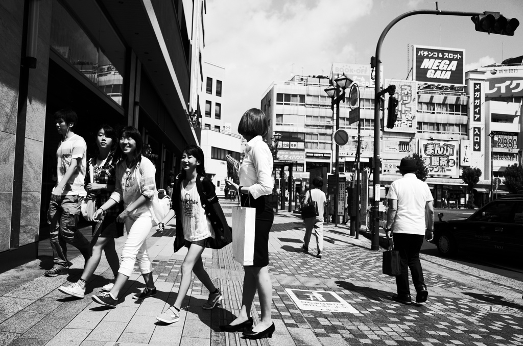 夏のビラ配り