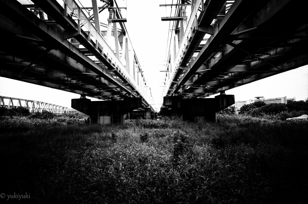 ＧＲ１Ｖで撮る高架下