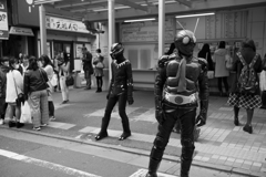 駅前で待ち合わせをしていた究極の人