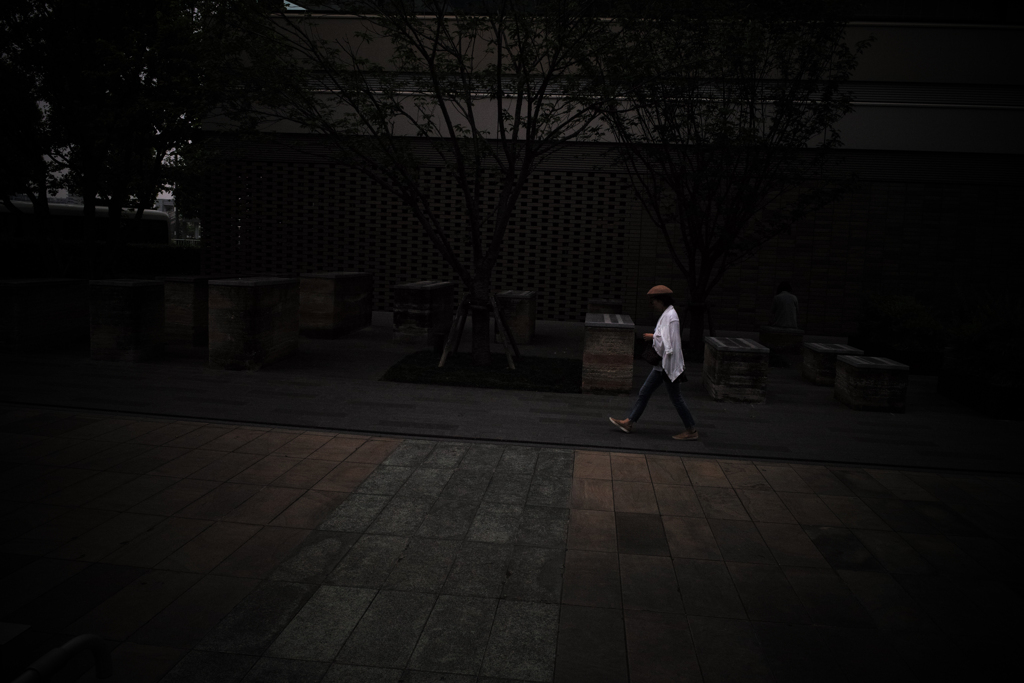 下を向いて歩こう