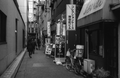 裏路地を行く