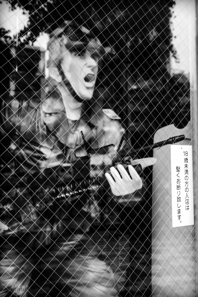 飛び出す兵士