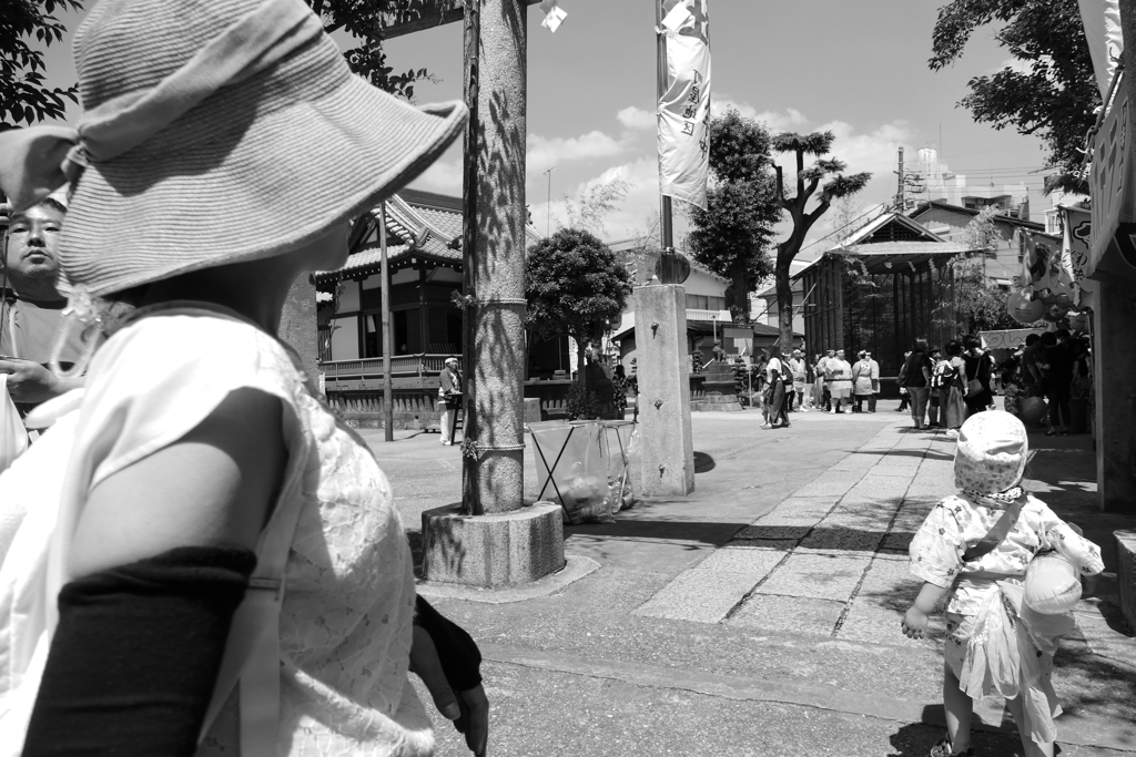 暑い神社