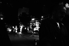 in the distance・・夜の男