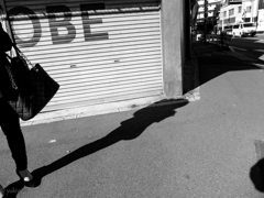 シルエットは語る