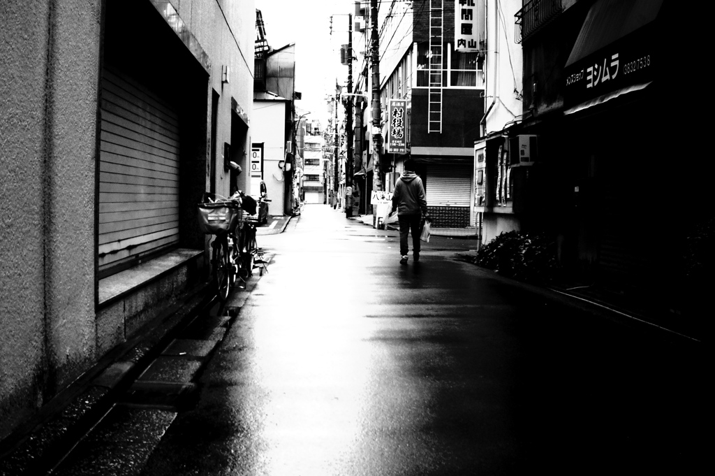 光を避ける時だってあるさ