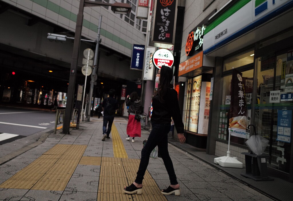 美人は鼻を出しても許される