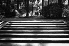 階段を上がりながら考えてみた