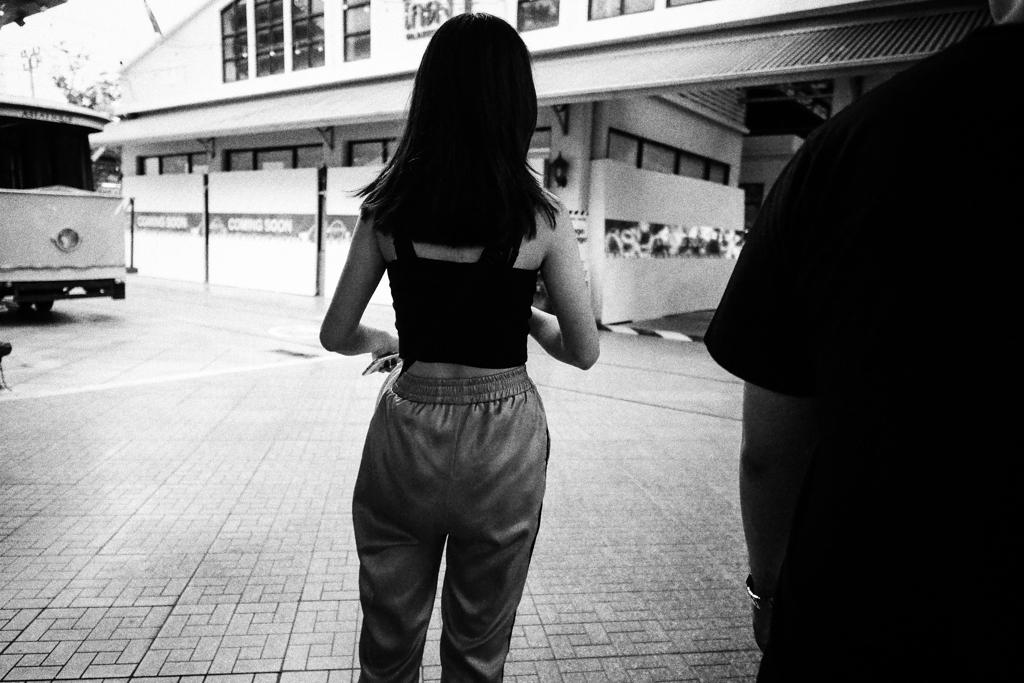 in the distance・・華奢