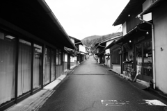 雨の路地