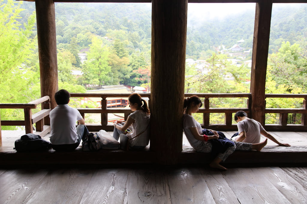 彼らの時間に言葉は要らなかった　宮島物語