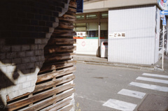 崩壊の向こうはゴミ箱