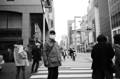 振り向いたおっさん