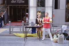 緊張感ある準備・・だが格好は可愛い