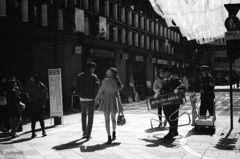 見上げてごらん