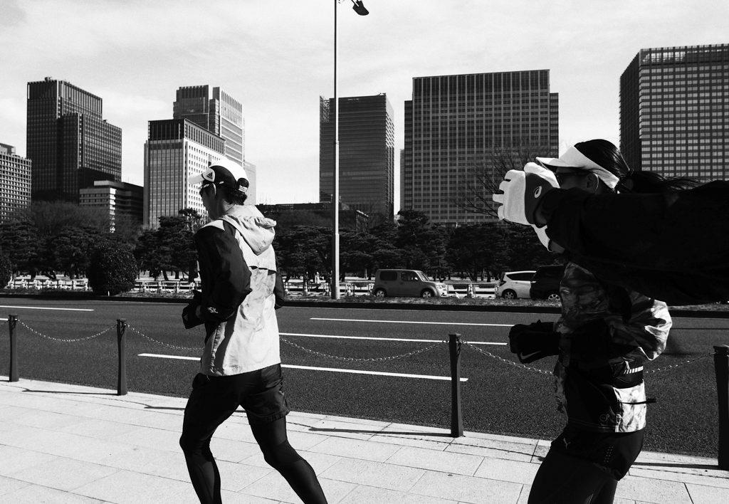 捕えられたランナー