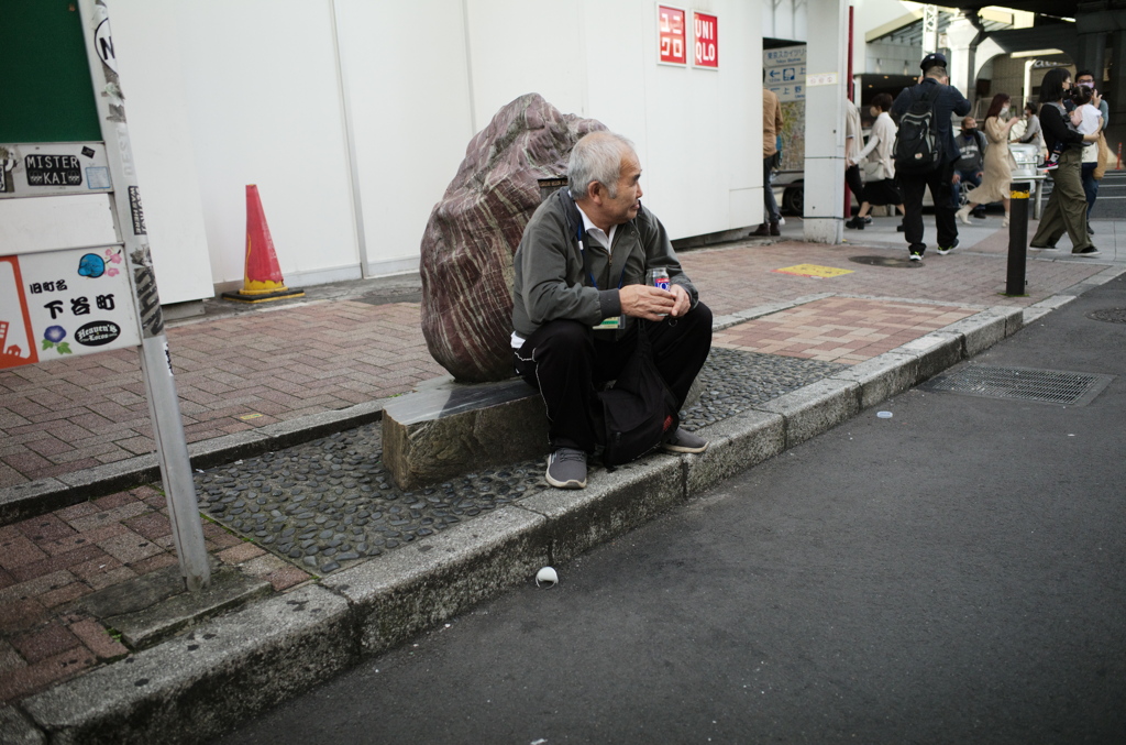 石と呼ばれた男
