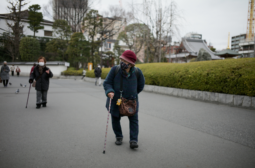 婆さんたちの午後