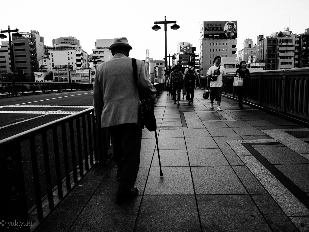 ばあさんが待つあの家へ