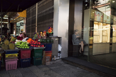 ベトナム　ガラスの女