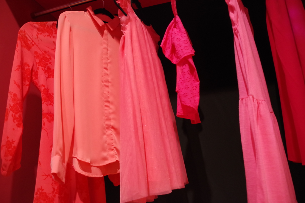 ピンクしか着ない