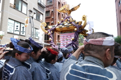 本社神輿　続き