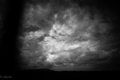 北越物語　どんよりとした空