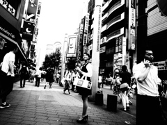 振り向けば愛