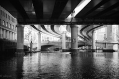 アンダー日本橋