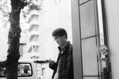 自動ドアが開いた瞬間