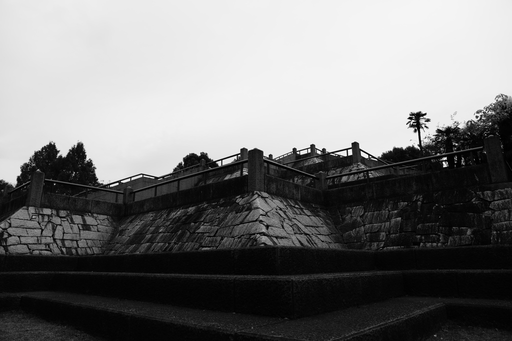 悪魔のピラミッド