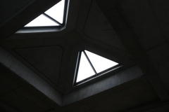 空は曇っていた
