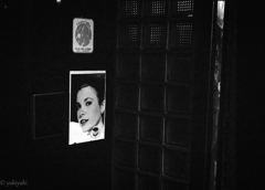 あるカフェーの入口