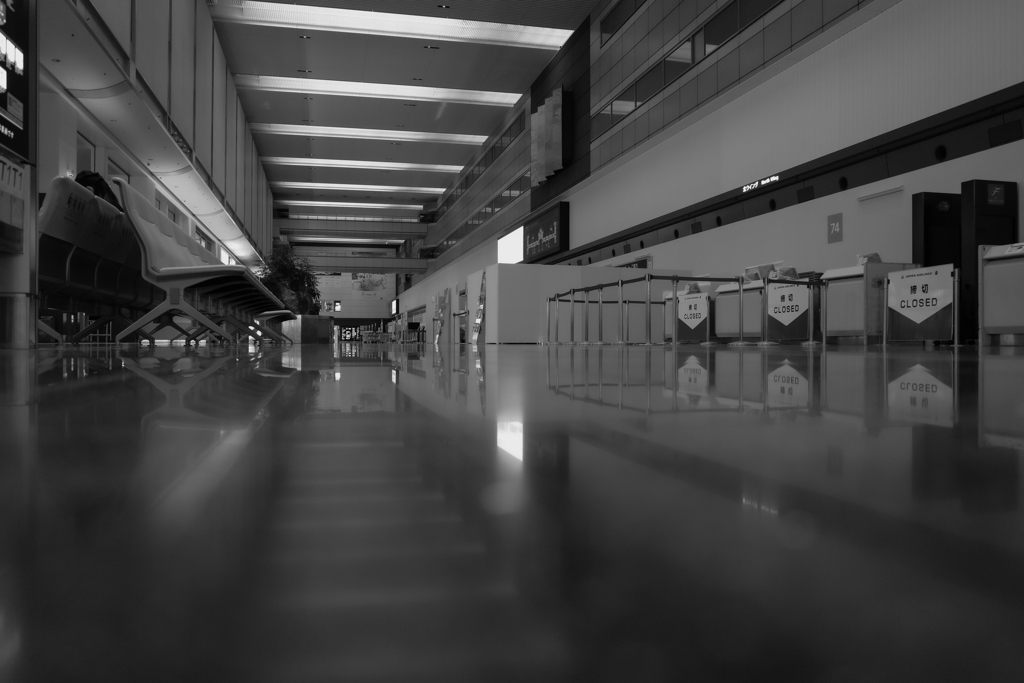 記録　緊急事態宣言　空港