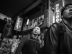 ある曲がり角の男たち