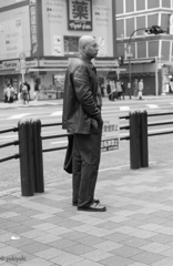 マツモトキヨシが背景にて