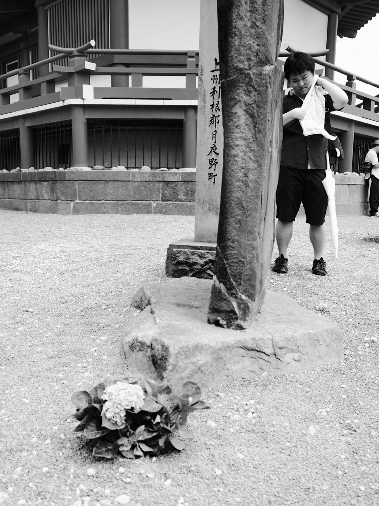 汗を拭いた故に撮られた男