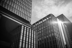 鏡を操作する奴