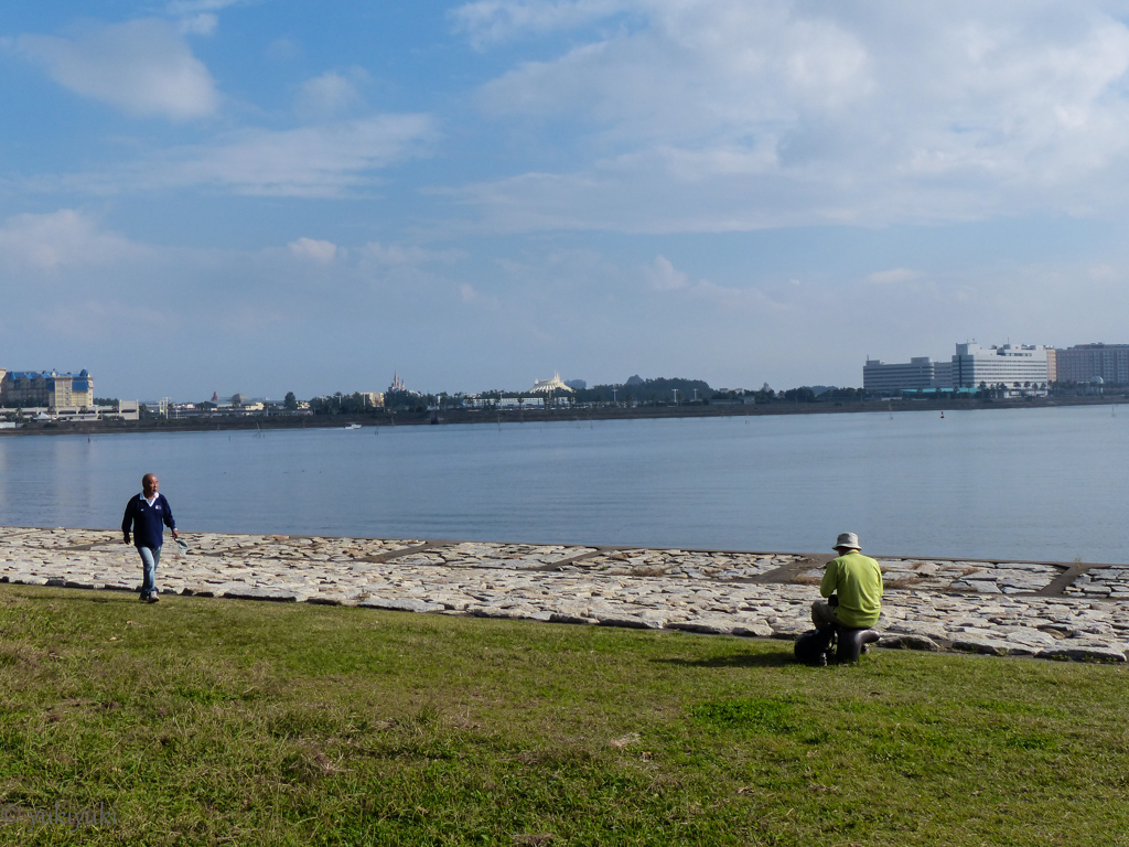 ディズニーランドのこっち側