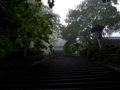 獄門島　濡れた階段