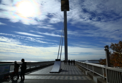 橋の上の空