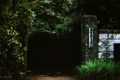 病院坂の首くくりの家