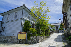 大正村役場と絵画館