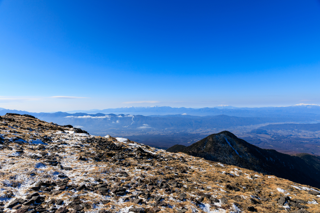 遠くの山までよく見える