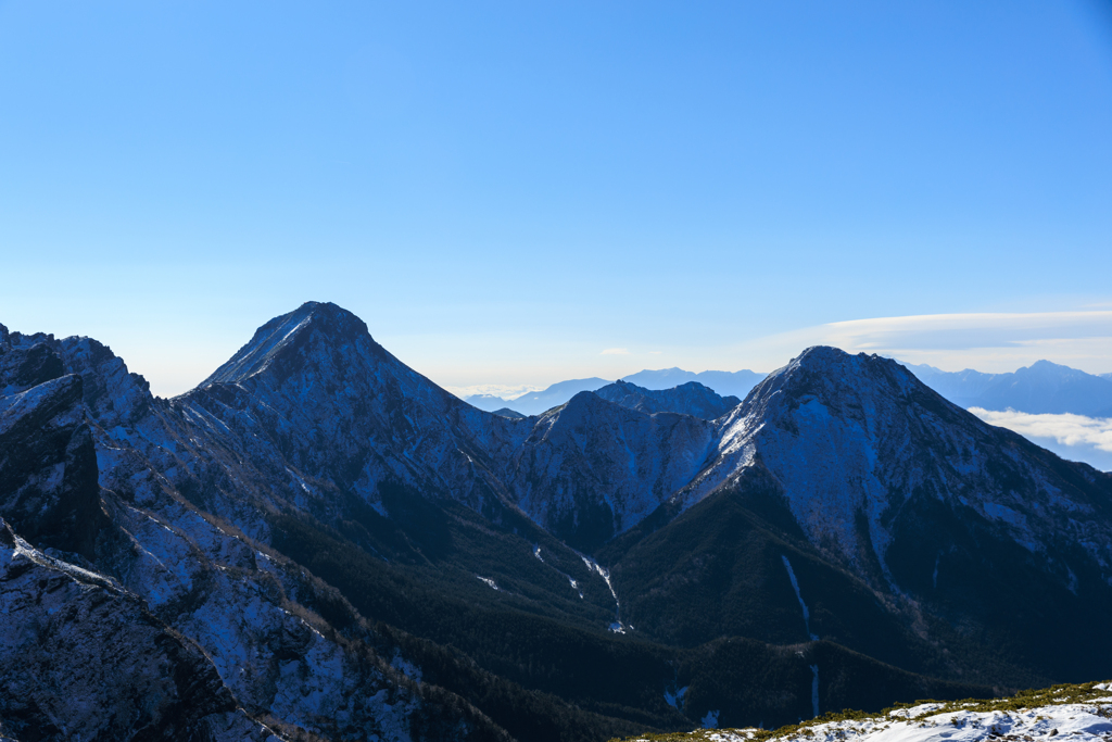 厳冬期の晴れた空