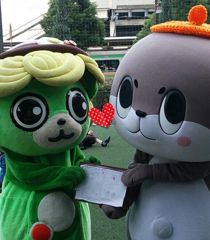 28536922_2112285906_132large