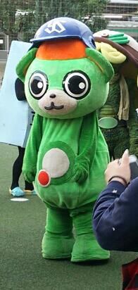 28536922_2112285945_26large