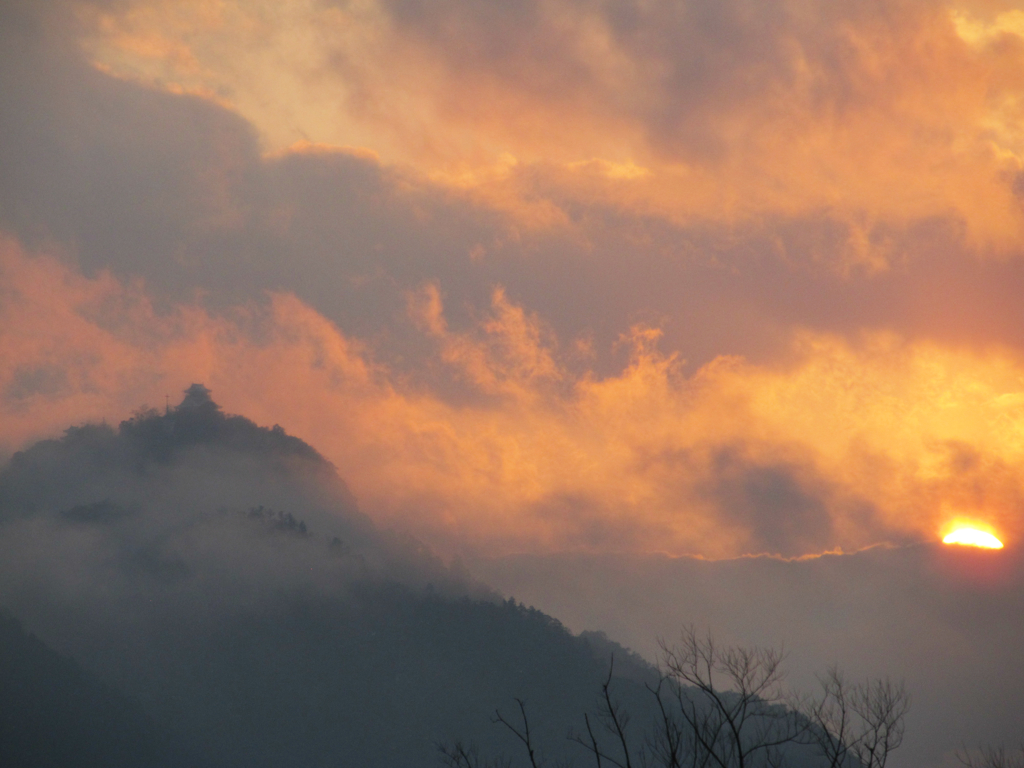 夕陽と金華山２