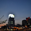 夕暮れの交差点。