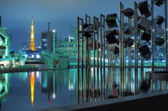 逆さ東京タワー